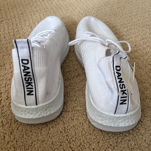NEW Danskin women’s athletic shoes. - Picture 3 of 3